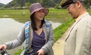 【ヘンリー塚本】”もうこの年齢になると常にムラムラしてるのよ…♡”欲求不満おばさんの熟れたやわ肌のエロいぬくもり