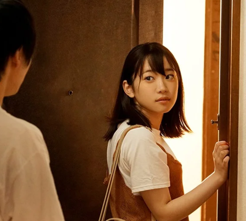【友達のAV女優】”現実の私と仮面の私…どっちとシたい…？”彼女の友人が自分の好きなセクシー女優であると知り誘惑されて