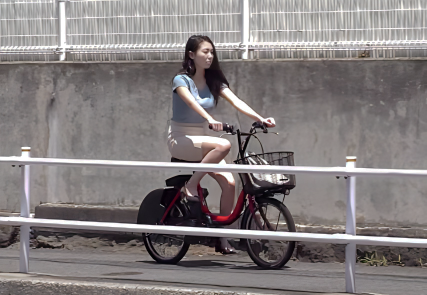 【人妻NTR】”示談金いらないんでセックスさせてくださいよｗ”自転車でぶつかってしまった若者に金ではなく身体をせびられ