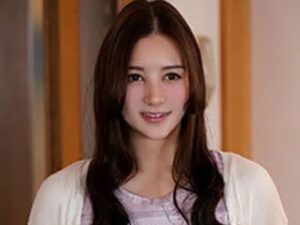 【人妻NTR】「数秒だけで良いから挿れさせてくれ！」スレンダー美乳なギャル風美人主婦が義理父に頼まれ不倫行為に！