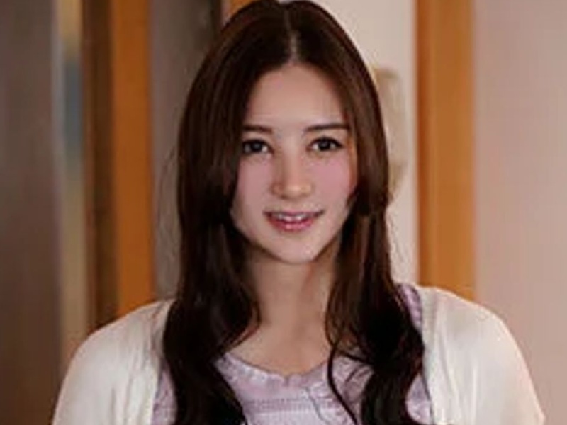 【人妻NTR】「数秒だけで良いから挿れさせてくれ！」スレンダー美乳なギャル風美人主婦が義理父に頼まれ不倫行為に！