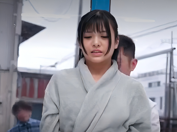 【MM号】”出産すると骨盤歪みますからねぇ…”子持ちの若きお母さんをナンパして矯正だと誘って後ろ穴までエロ揉みしたら…