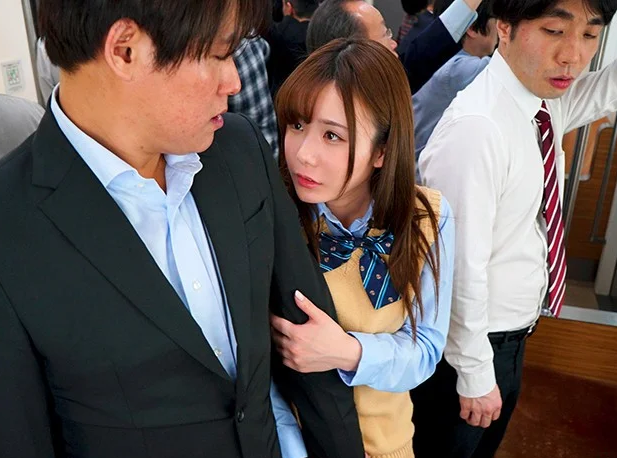 【淫乱JK】”お願い…もっと犯して…？♡”電車の揺れで密着した男の股間が大きくなってることに欲情しちゃった美少女が…