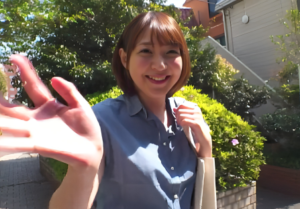 【三十路の独身女】”アイドルの追っかけに命賭けてますｗ”どこにでもいそうな素朴な未婚熟女がヲタ資金が欲しくてAV出演！